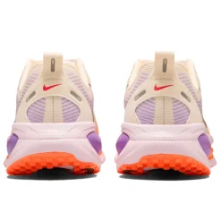 Scarpe donna Vomero 18
